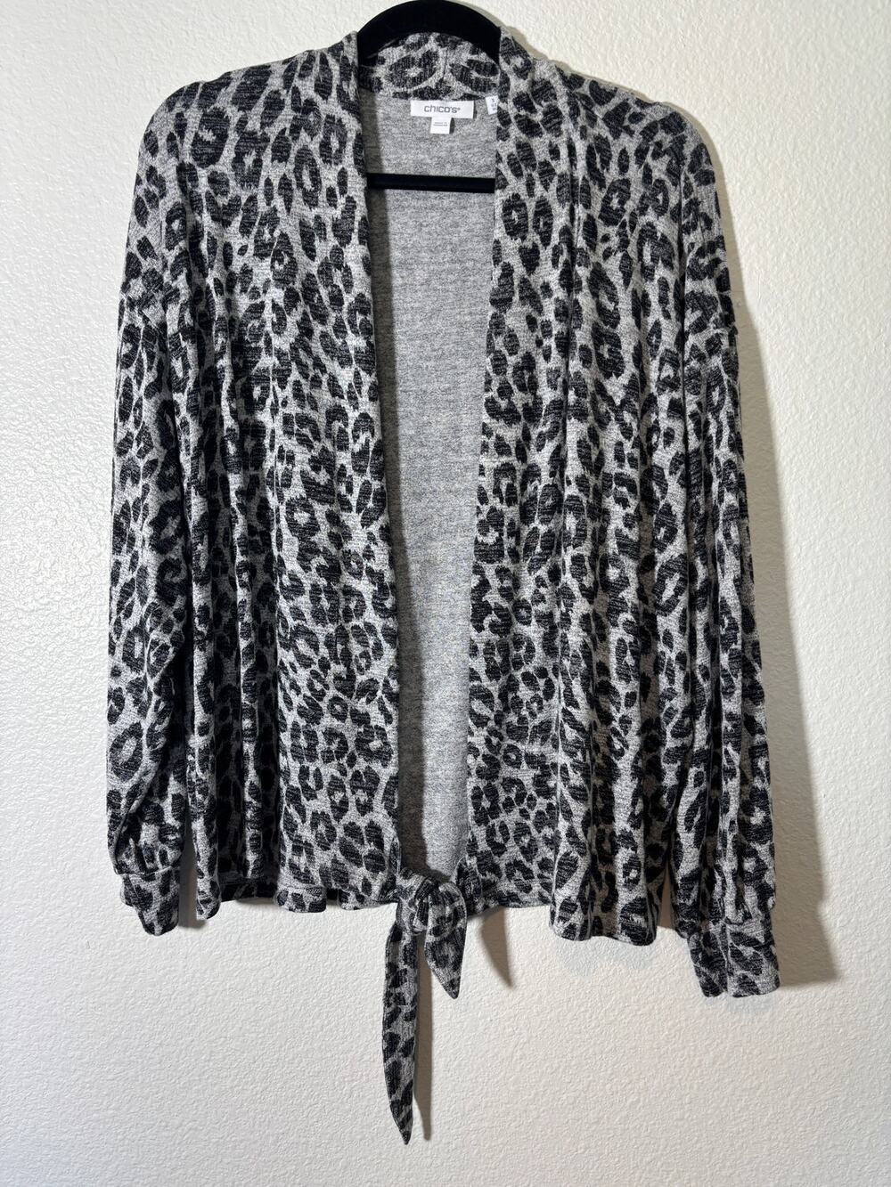 Chico's Size 3 (XL) Leopard Tie-Front Cardigan Sweater Long Sleeve Gray & Black